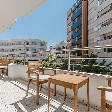 Earth Tones Beachside Apartment Larnaca