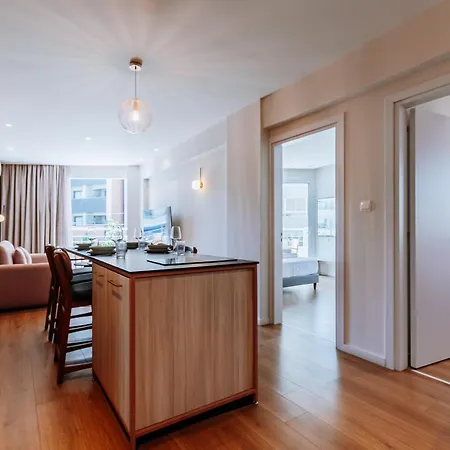 Apartment Earth Tones Beachside