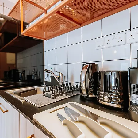 Apartment Earth Tones Beachside *